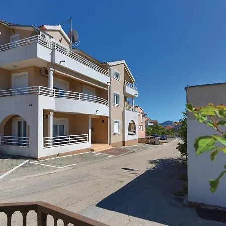 Apartment Lovely In With Wifi *