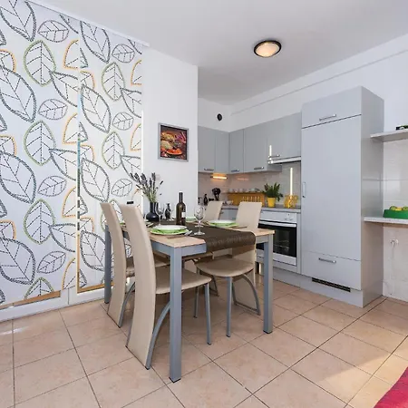 Apartament Two-bedroom In Vodice