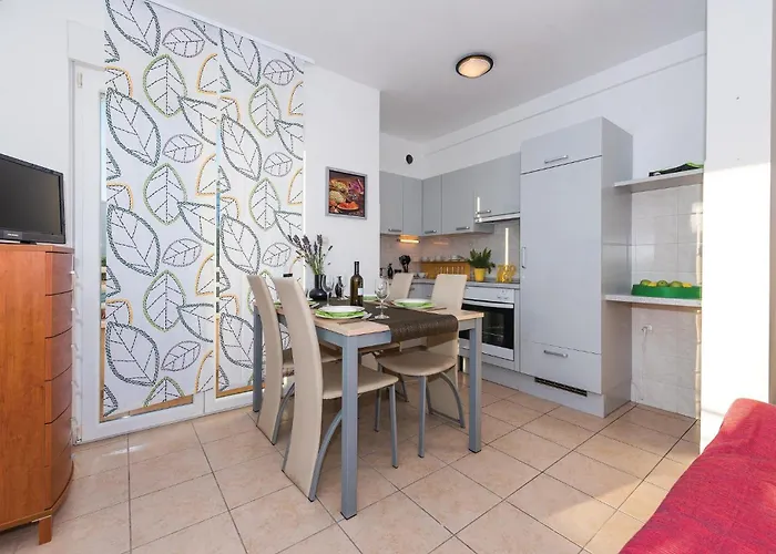 アパート Two-bedroom In ヴォディツェ